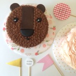 happy birthday chloe: a bear and roses